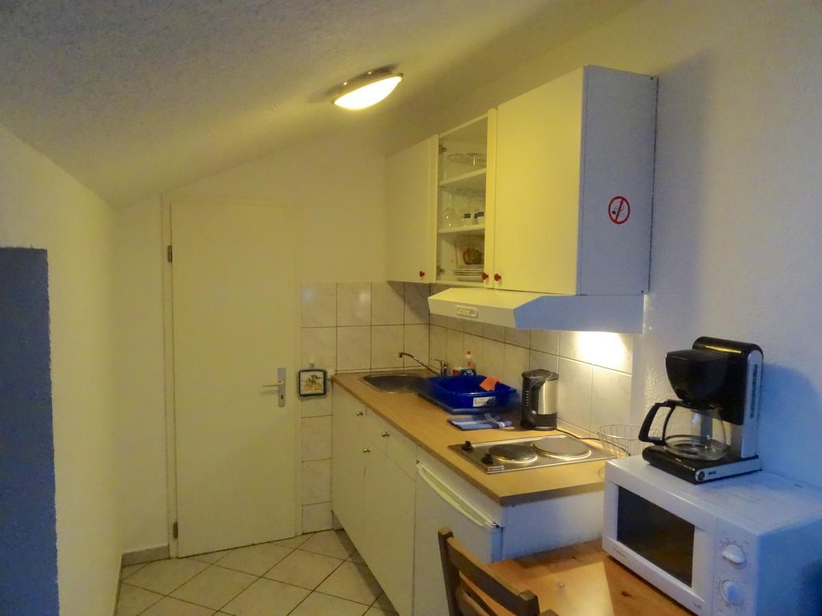 Apartmenthaus "Zum Lowen" Heidelberg - Ziegelhausen ภายนอก รูปภาพ