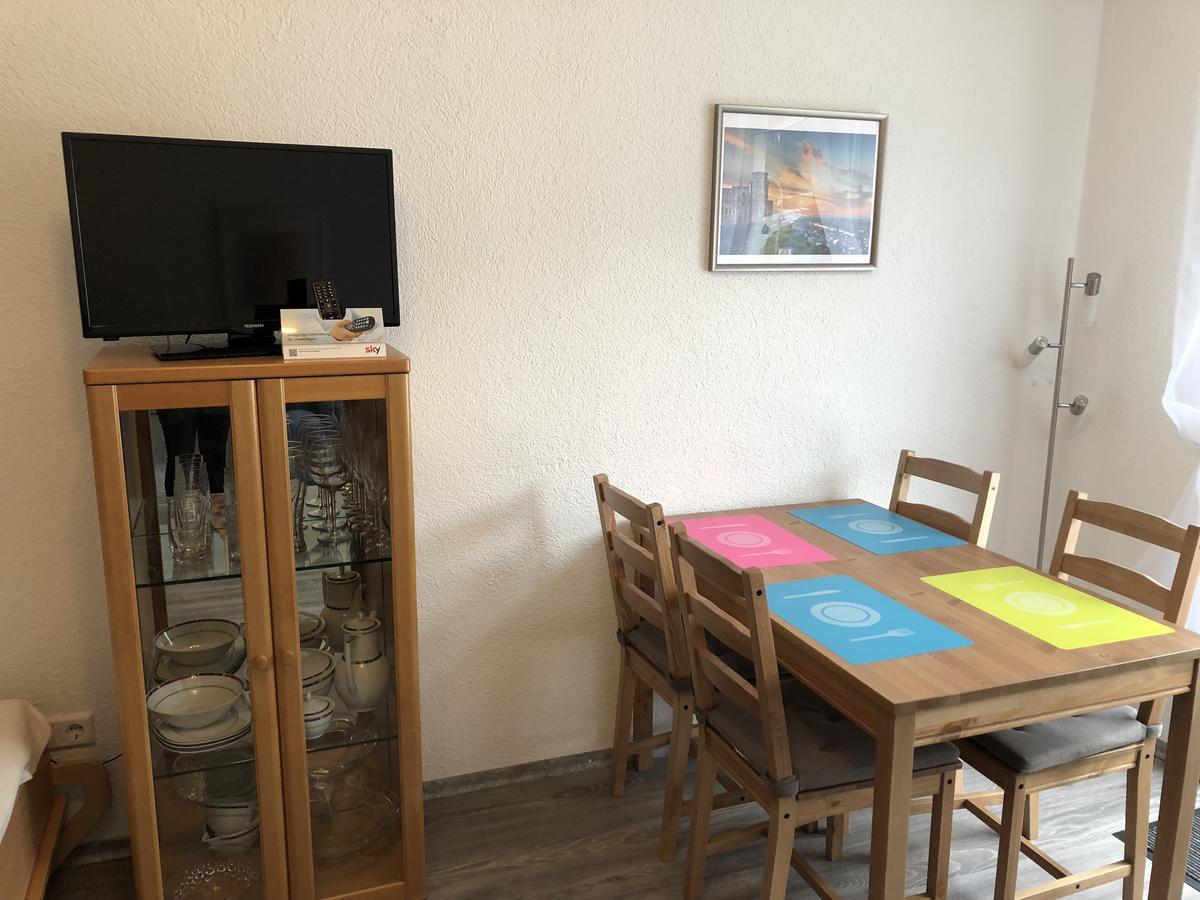 Apartmenthaus "Zum Lowen" Heidelberg - Ziegelhausen ภายนอก รูปภาพ
