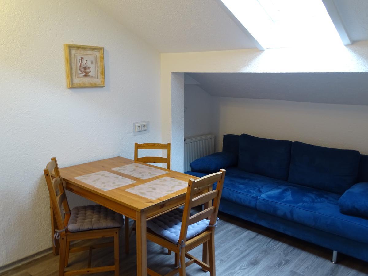 Apartmenthaus "Zum Lowen" Heidelberg - Ziegelhausen ภายนอก รูปภาพ