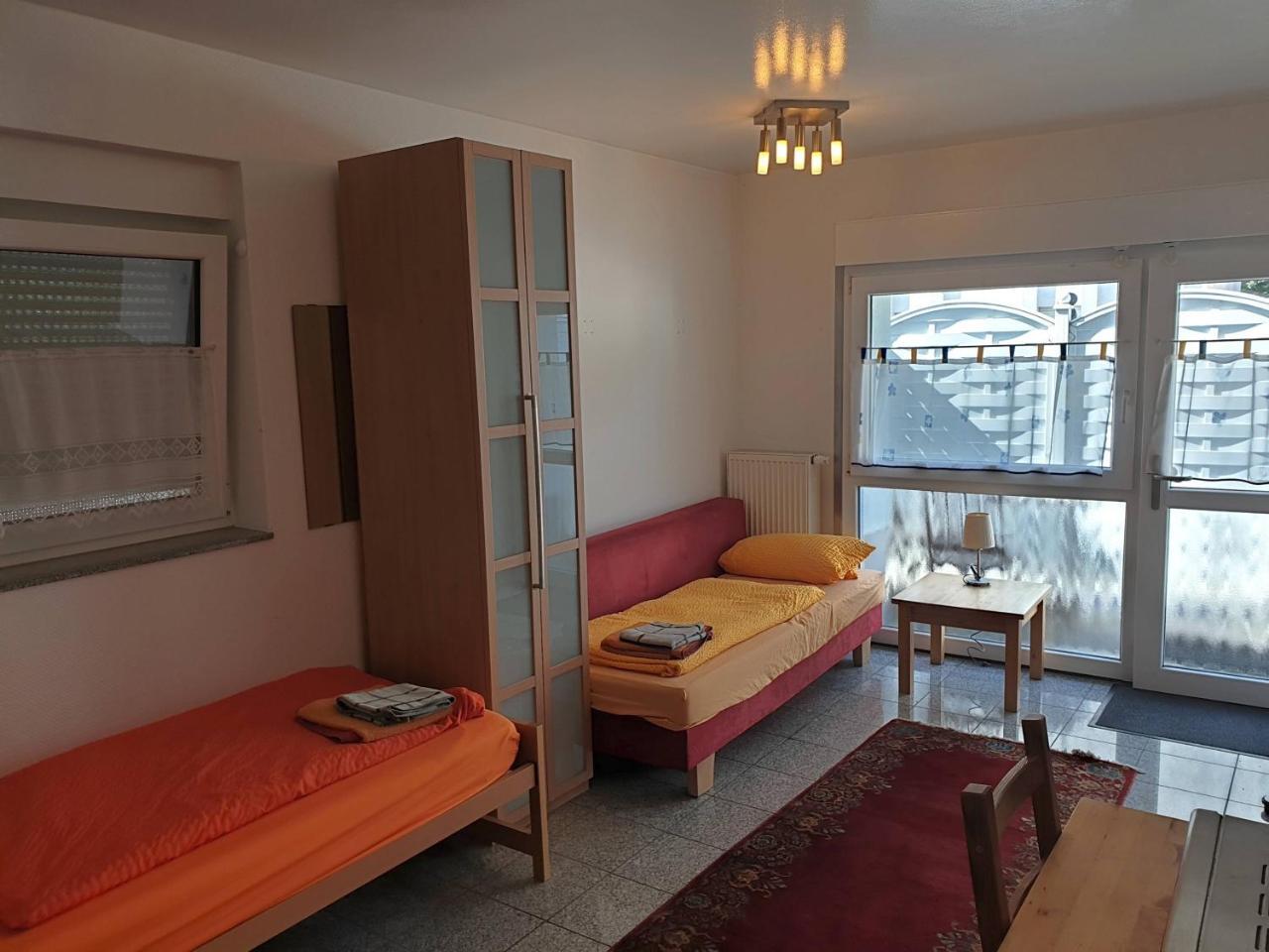 Apartmenthaus "Zum Lowen" Heidelberg - Ziegelhausen ภายนอก รูปภาพ